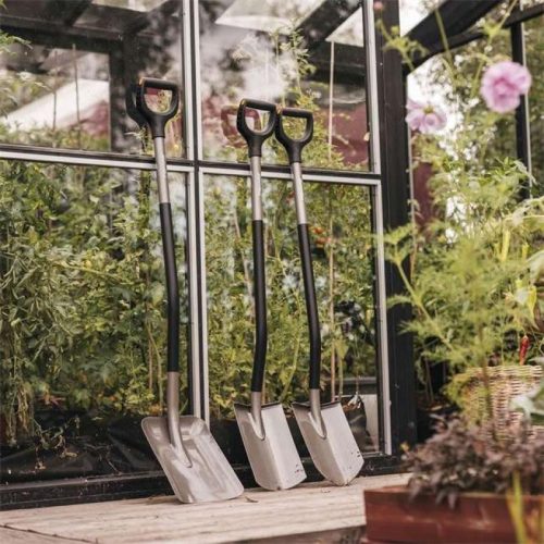 Fiskars Comfort hegyes ásó, szürke