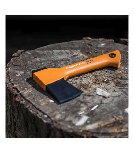 Fiskars X5 kis kemping fejsze XXS