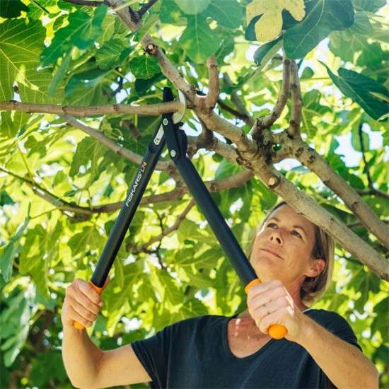 Fiskars L74 ágvágó