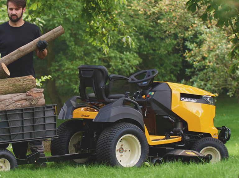 A fűnyíró traktorok Teslája